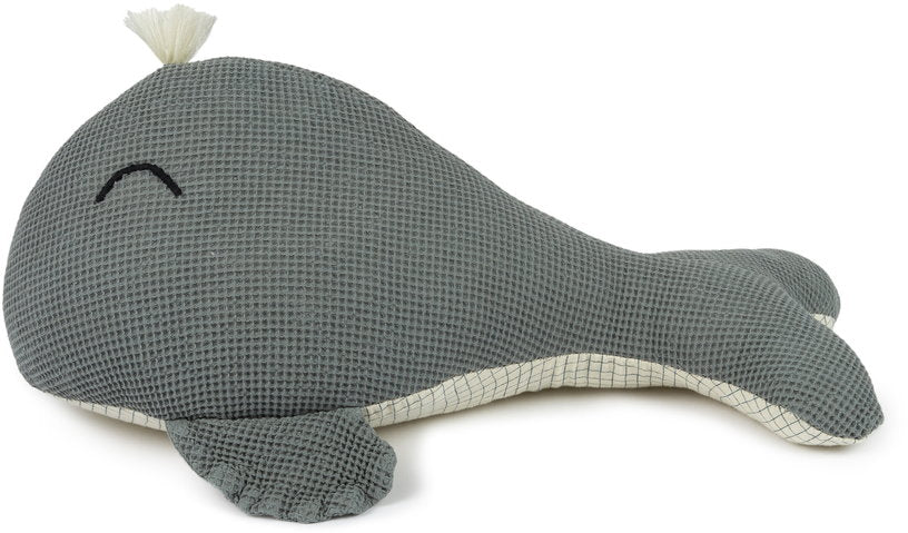 coussin-baleine-brode-en-coton-lave-wabi-sabi-nobodinoz-1