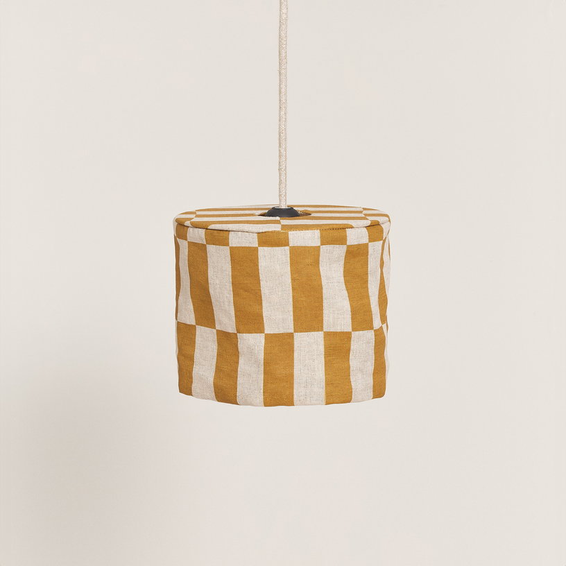 abat-jour-en-lin-pour-suspension-a-carreaux-jaune-moutarde-20cm-vibes-nobodinoz-1