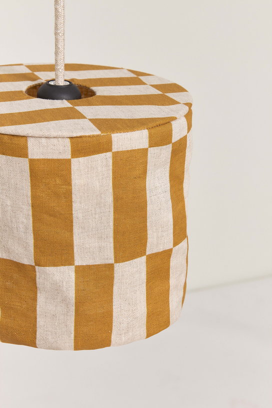 abat-jour-en-lin-pour-suspension-a-carreaux-jaune-moutarde-20cm-vibes-nobodinoz-3