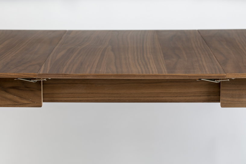 table-a-manger-rectangulaire-avec-rallonge-en-noyer-naturel-120-162x80cm-glimps-zuiver-7