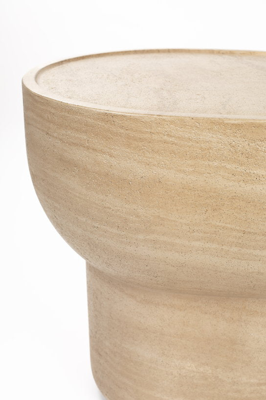 table-d-appoint-en-beton-effet-travertin-sable-46cm-noble-zuiver-3