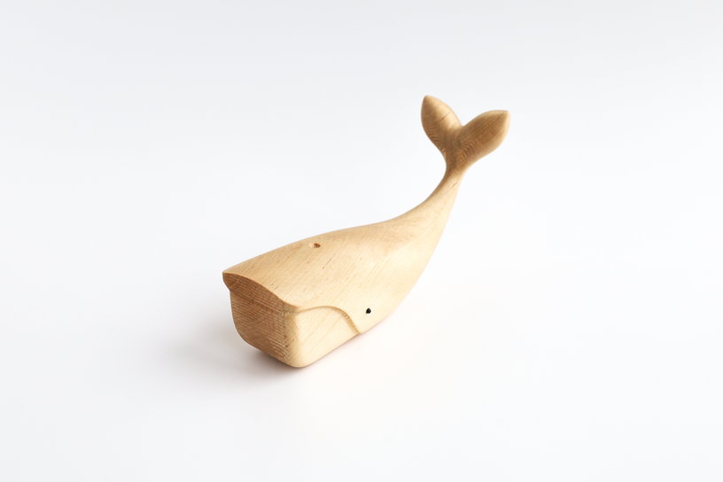 figurine-en-bouleau-naturel-baleine-i-piccolini-emko-1