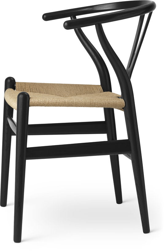 chaise-en-chene-noir-et-assise-tissee-naturelle-76cm-ch24-carl-hansen-son-3