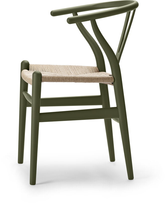 chaise-en-hetre-soft-olive-green-et-assise-tissee-naturelle-76cm-ch24-carl-hansen-son-3