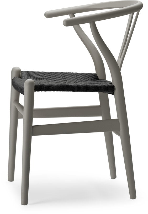 chaise-en-hetre-soft-clay-et-assise-tissee-noire-76cm-ch24-carl-hansen-son-3