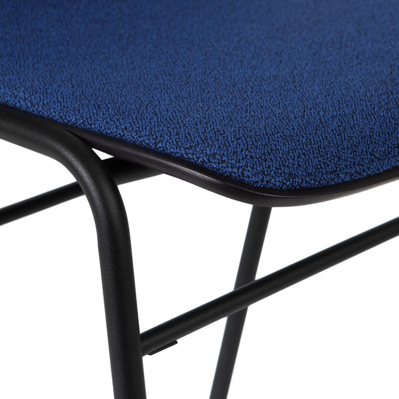 tabouret-de-bar-65-cm-en-tissu-bleu-et-cadre-noir-touchwood-hem-4