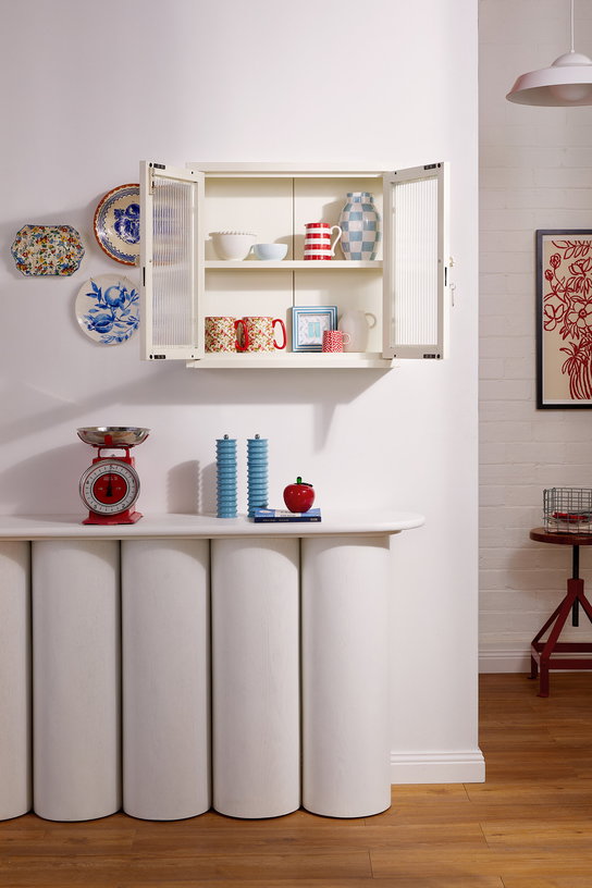 armoire-murale-en-acier-blanc-craie-et-verre-cannele-60x18x57cm-the-kit-mustard-made-7