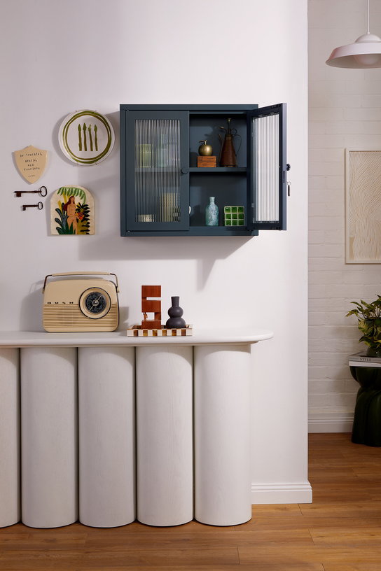 armoire-murale-en-acier-gris-ardoise-et-verre-cannele-60x18x57cm-the-kit-mustard-made-8