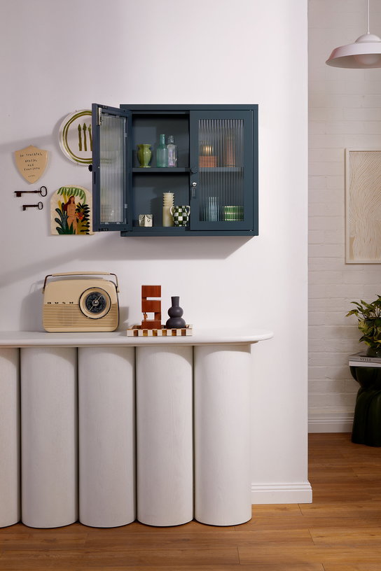 armoire-murale-en-acier-gris-ardoise-et-verre-cannele-60x18x57cm-the-kit-mustard-made-10