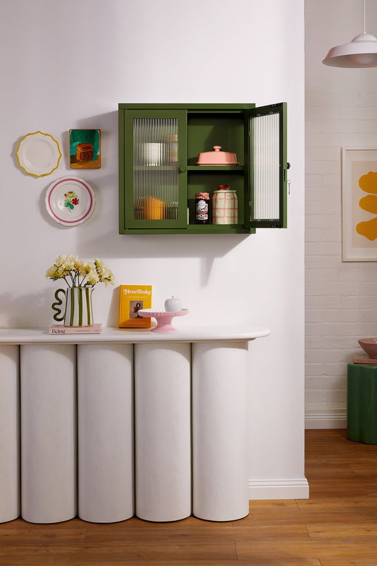 armoire-murale-en-acier-vert-olive-et-verre-cannele-60x18x57cm-the-kit-mustard-made-8