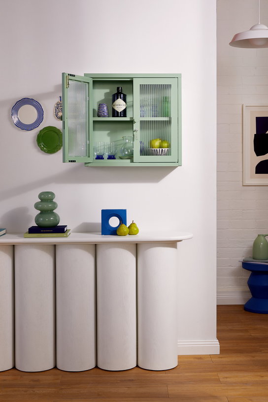 armoire-murale-en-acier-vert-sauge-et-verre-cannele-60x18x57cm-the-kit-mustard-made-10