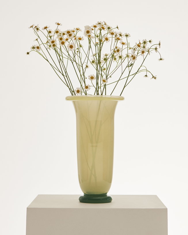 vase-en-verre-jaune-et-vert-16x25cm-empire-hay-2