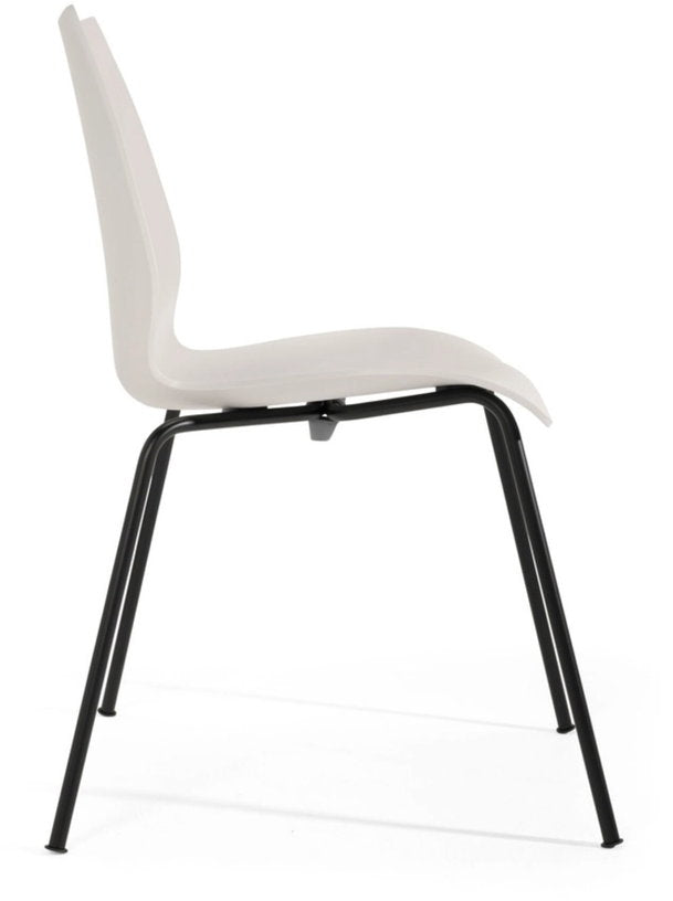 2-chaises-structure-aluminium-peint-noir-et-assise-gris-clair-77cm-maui-kartell-3