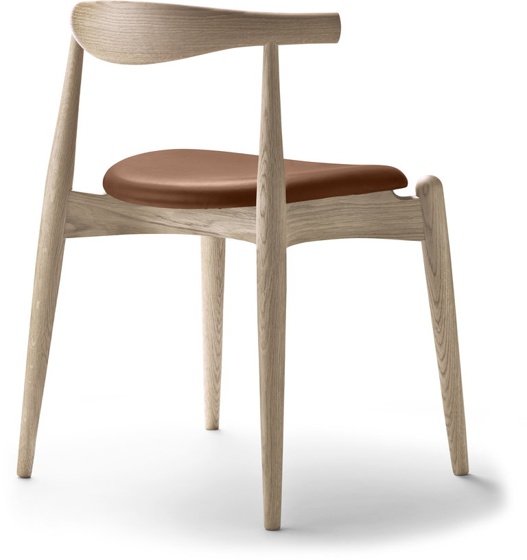 chaise-en-chene-savonne-et-assise-en-cuir-thor-307-72-5cm-ch20-carl-hansen-son-2