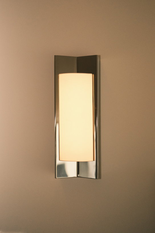 applique-murale-en-acier-poli-effet-miroir-avec-diffuseur-48x17-5x12cm-arrow-violaine-d-harcourt-1