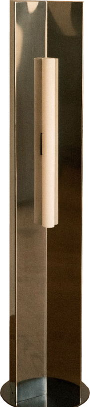 lampadaire-en-acier-poli-effet-miroir-120x28x28cm-arrow-120-violaine-d-harcourt-1