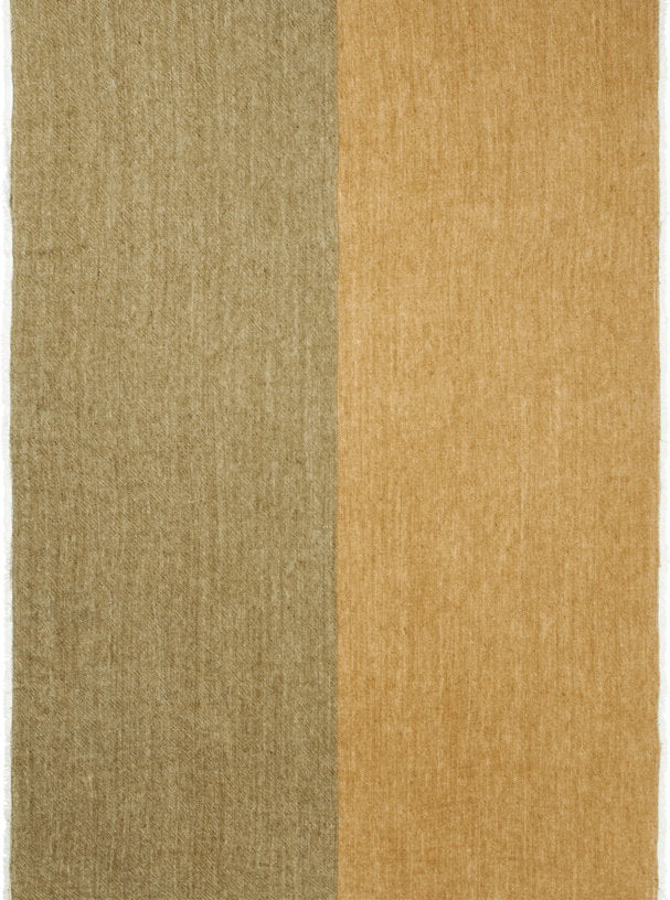 plaid-en-lin-bi-colore-kaki-et-moutarde-170x120cm-ferm-living-2