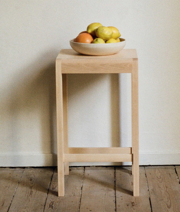 tabouret-en-bouleau-65cm-stool-01-frama-3