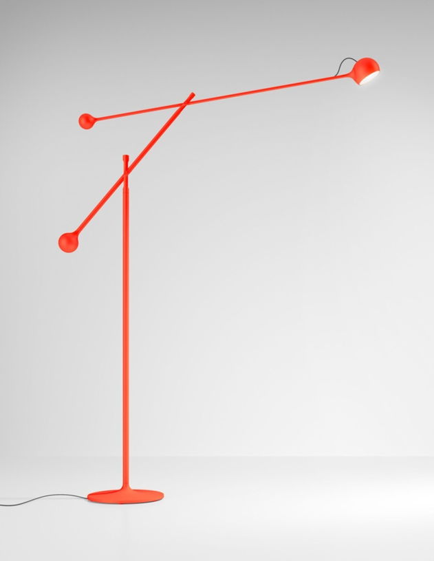lampadaire-en-acier-rouge-126-8cm-ixa-artemide-1