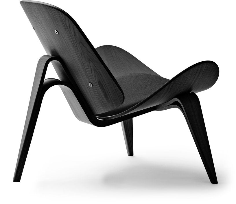 fauteuil-en-chene-teinte-noir-et-assise-en-cuir-thor-301-74cm-ch07-carl-hansen-son-2