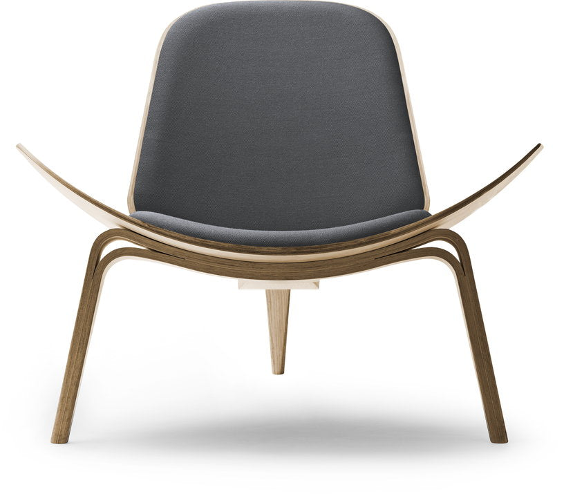 fauteuil-en-chene-huile-et-assise-en-cuir-fiord-171-74cm-ch07-carl-hansen-son-1
