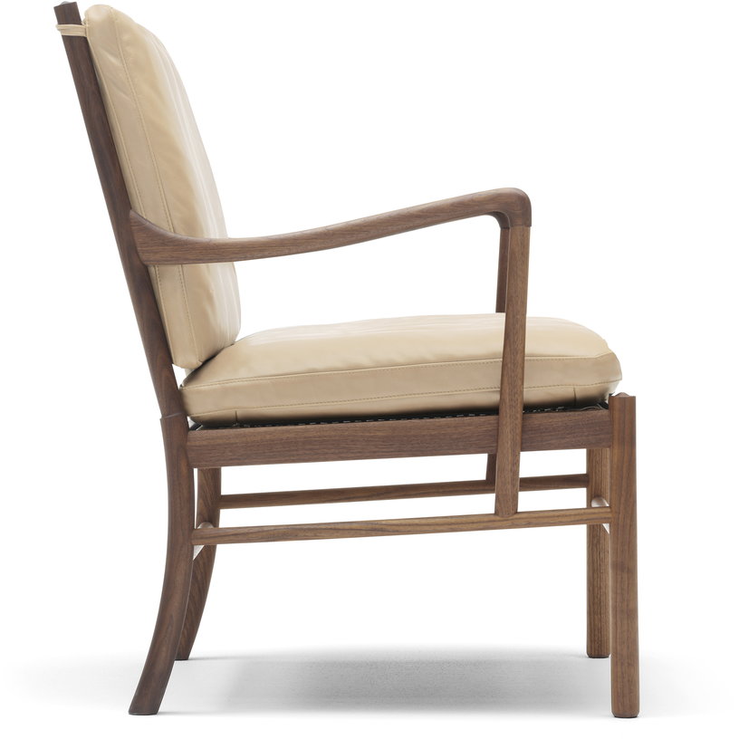 fauteuil-en-noyer-huile-et-assise-en-cuir-sif-90-85cm-ow149-carl-hansen-son-3