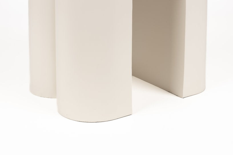 tabouret-en-fer-beige-40x40x45cm-shape-zuiver-4