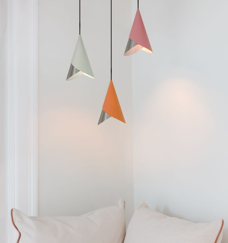 abat-jour-en-aluminium-dore-et-orange-cornet-umage-3