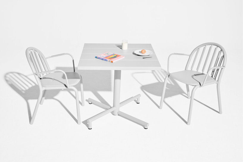 table-de-jardin-carree-en-aluminium-gris-clair-80x76cm-fred-s-fatboy-9