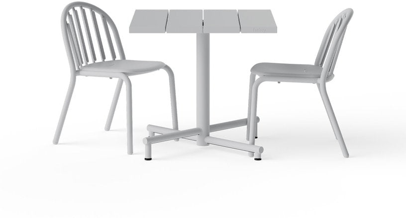 table-de-jardin-carree-en-aluminium-gris-clair-80x76cm-fred-s-fatboy-3