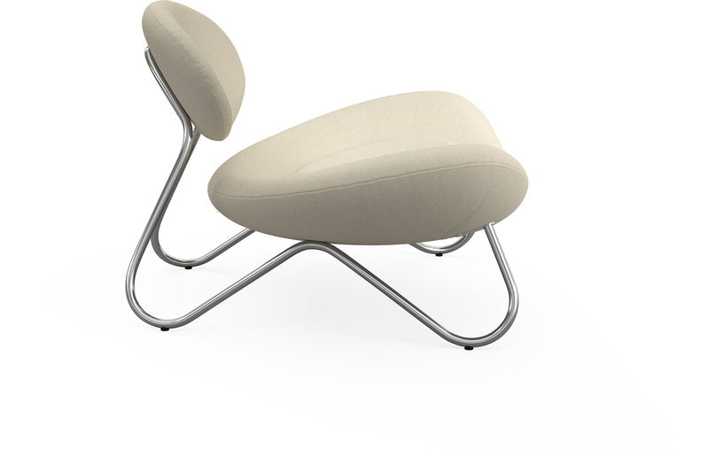 fauteuil-en-tissu-blanc-et-acier-chrome-meadow-woud-2