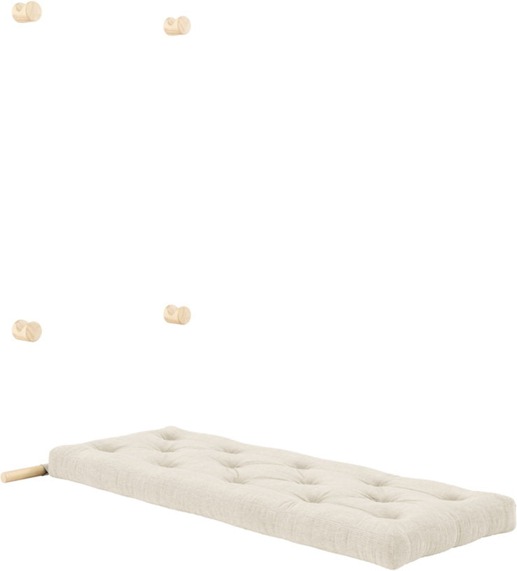 fauteuil-convertible-en-polyester-ivoire-75x200cm-hooked-karup-design-4