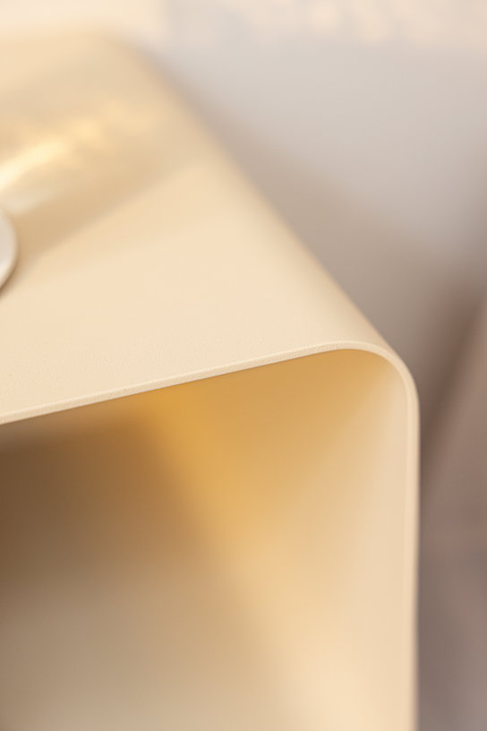 table-de-chevet-suspendue-en-acier-beige-cashew-47x17x25cm-nelio-metallbude-10