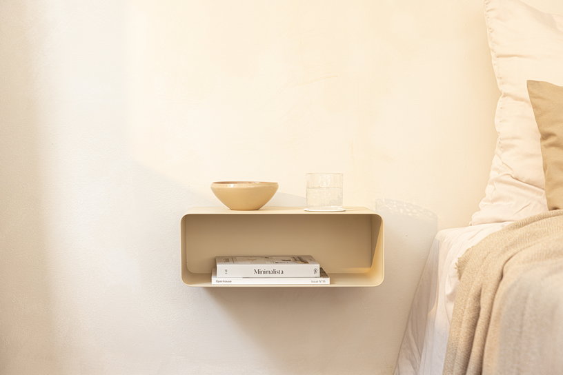table-de-chevet-suspendue-en-acier-beige-cashew-47x17x25cm-nelio-metallbude-11
