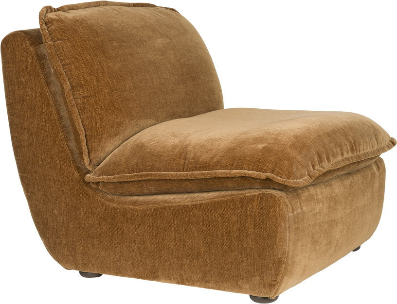 fauteuil-en-velours-cognac-radley-dutchbone-2