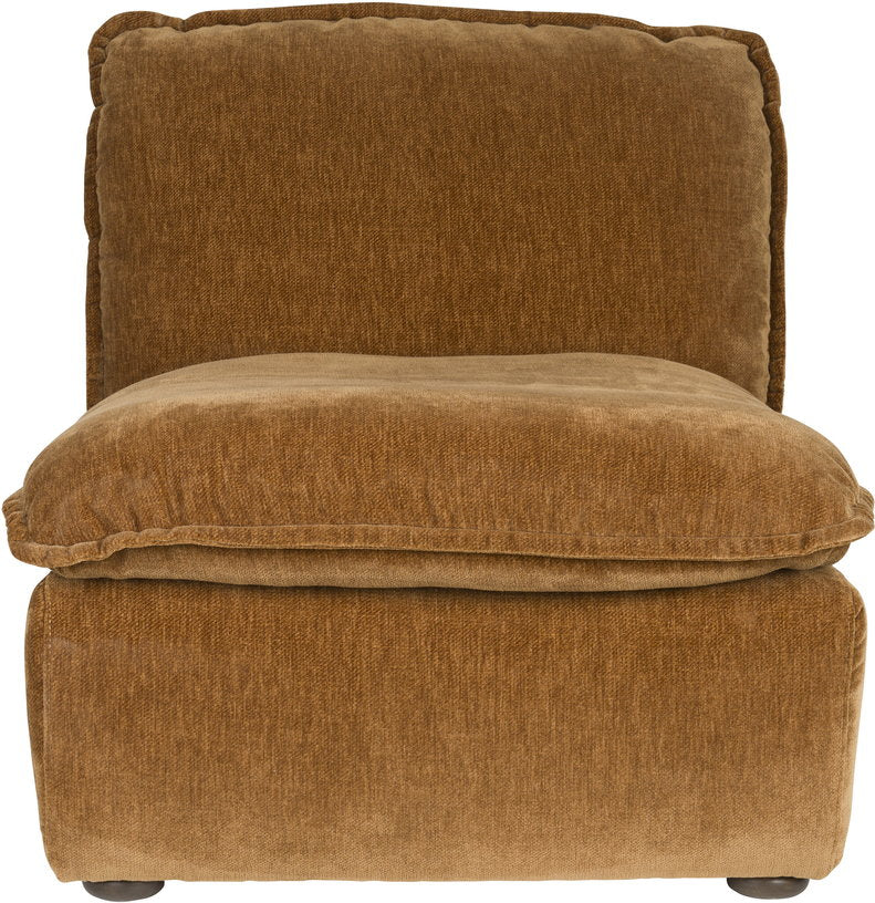 fauteuil-en-velours-cognac-radley-dutchbone-1