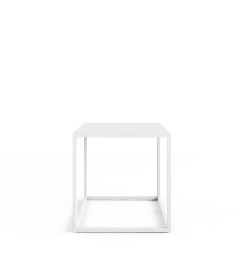 table-d-appoint-en-acier-blanc-40x40cm-soli-x-metallbude-2