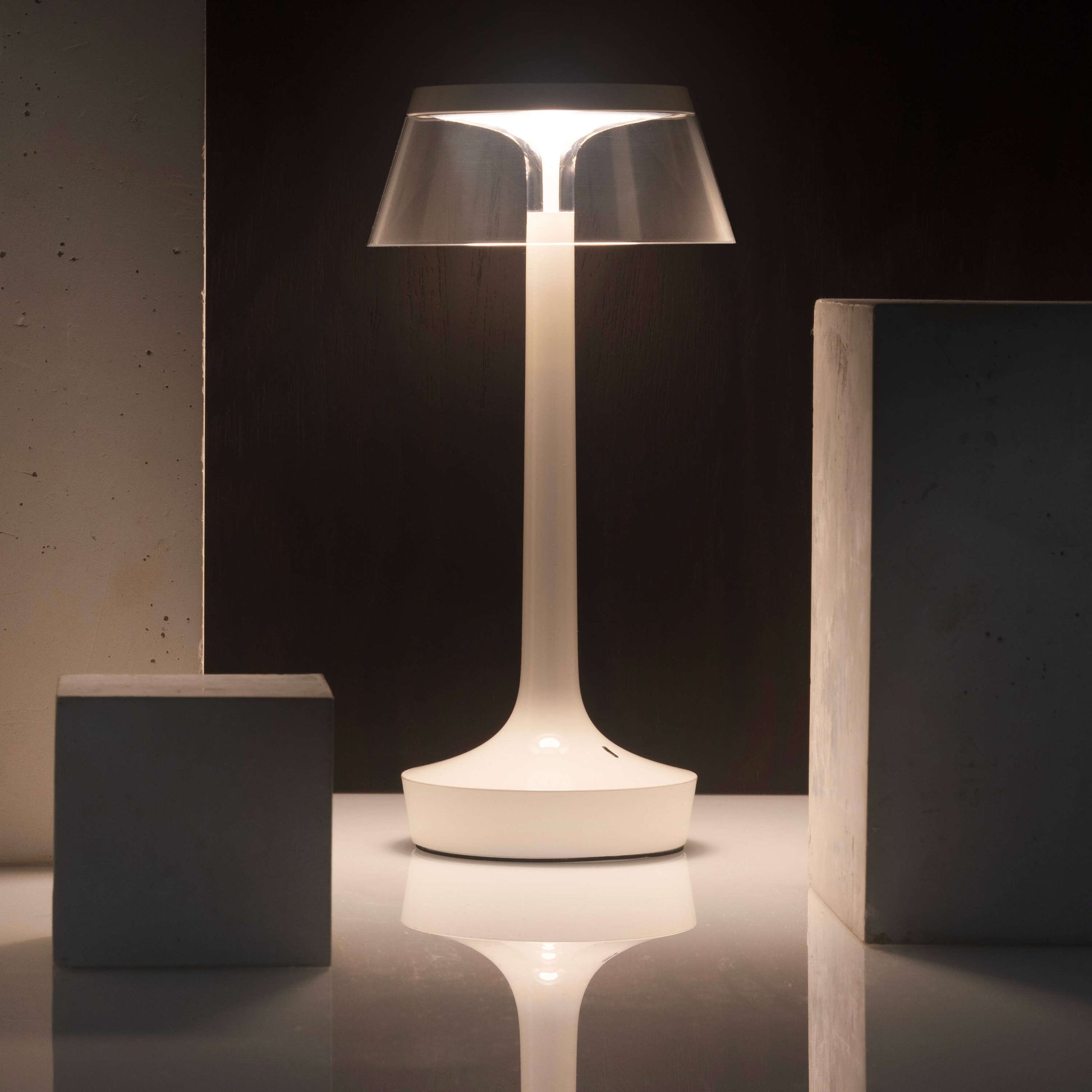 Lampe sans fil blanche 13x27cm Bon jour - Flos — 388719.jpg