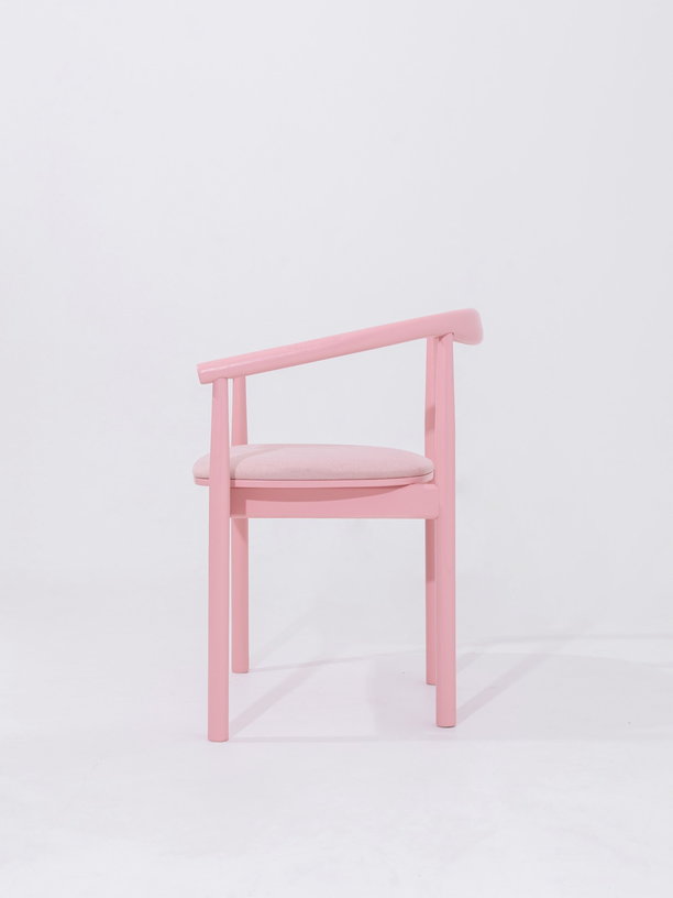 chaise-avec-accoudoirs-en-chene-massif-rose-50x73cm-contour-colortherapis-5