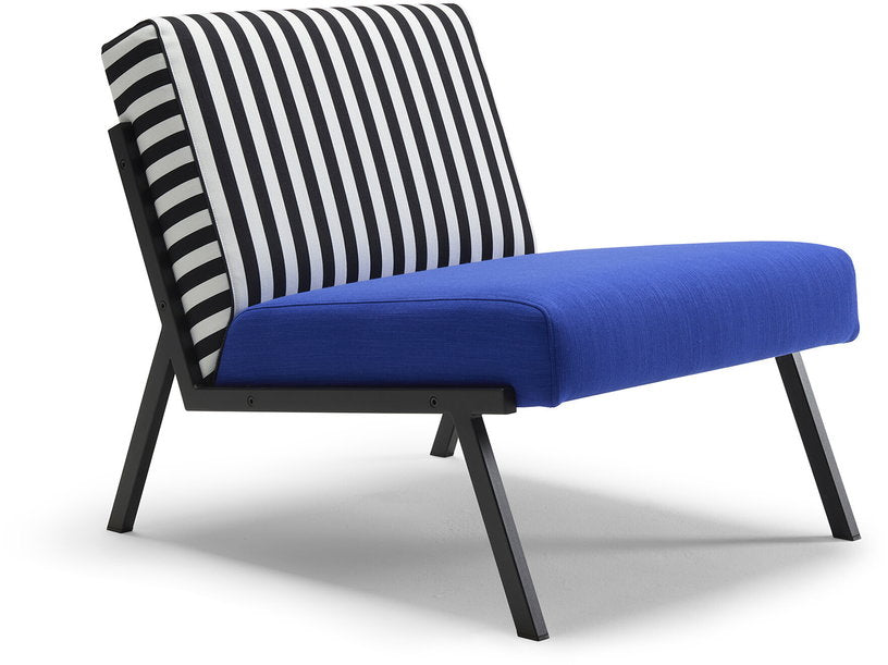 fauteuil-en-tissu-raye-bleu-69cm-vikko-innovation-living-1