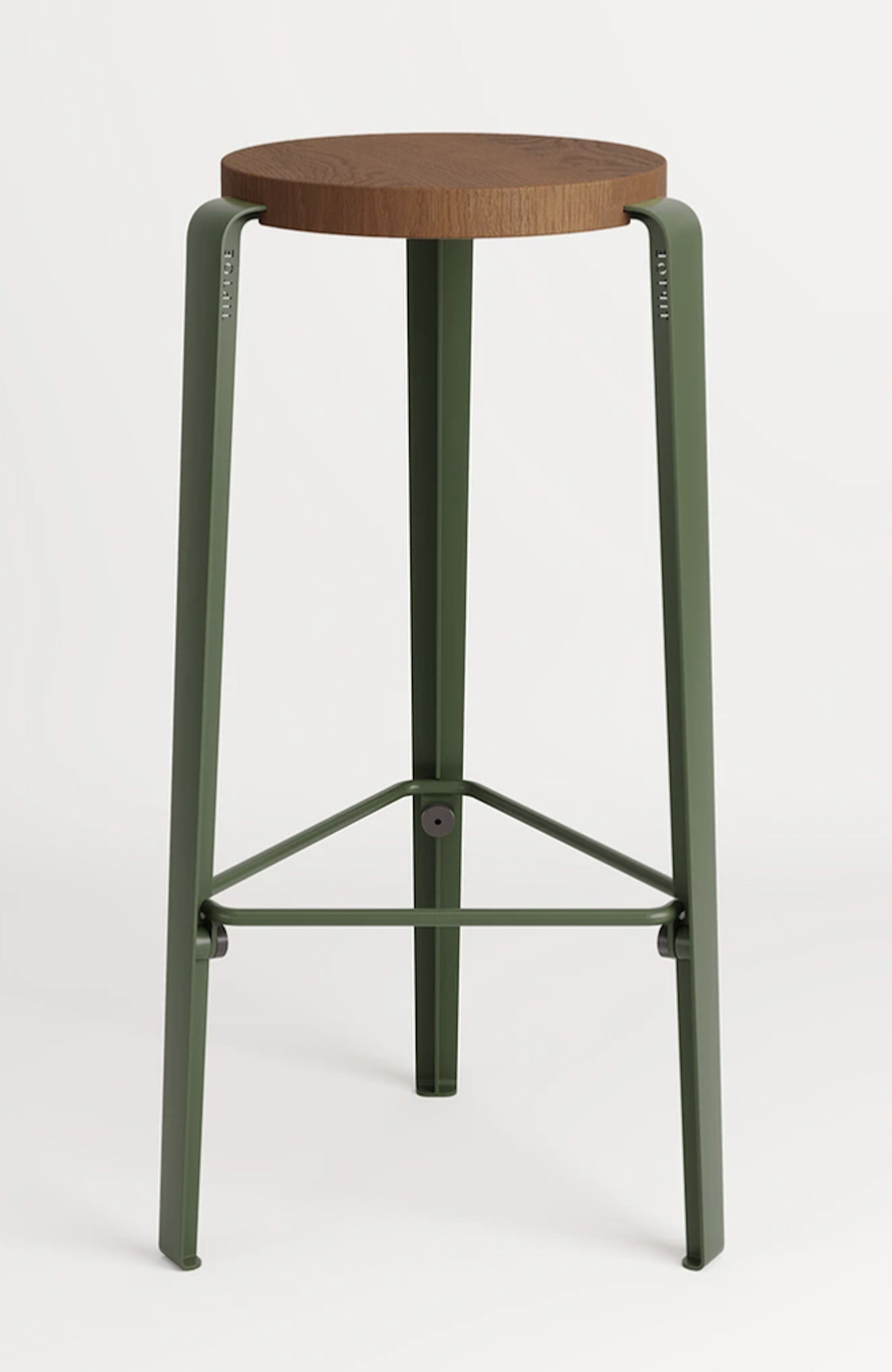 Tabouret de bar triangle en chêne teinté et acier vert romarin 76cm Big Lou - Tiptoe — 391138.jpg