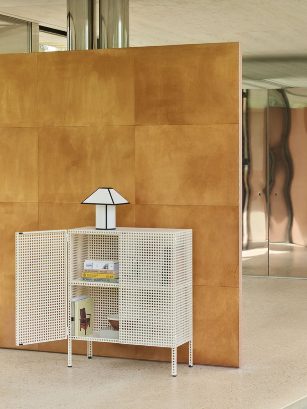 armoire-en-acier-perfore-blanc-casse-89x40x106-5cm-hay-2