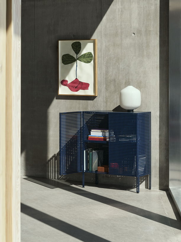 armoire-en-acier-perfore-bleu-89x40x66-5cm-hay-2