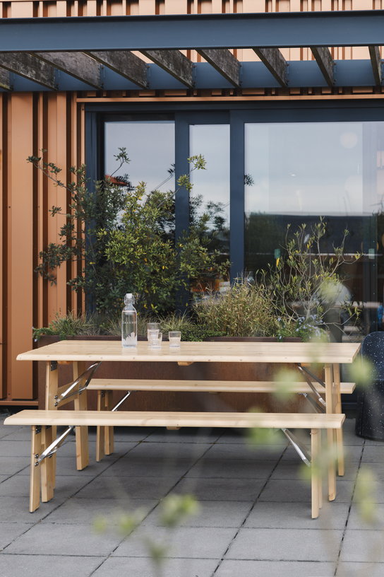 table-de-jardin-en-pin-naturel-180x79x75cm-avenue-zuiver-13