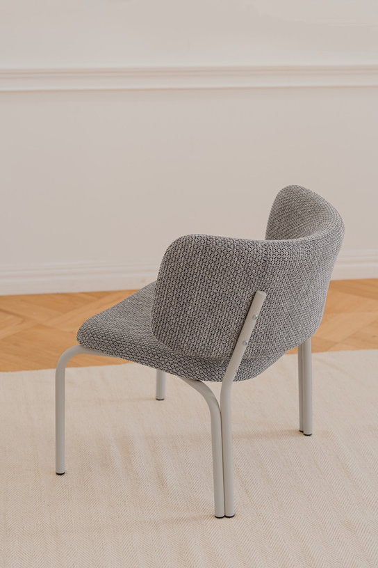 chaise-lounge-en-tissu-melange-noir-et-gris-74x66cm-kei-noo-ma-4
