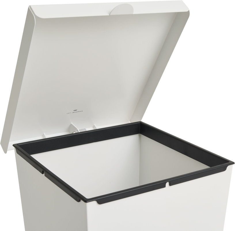 poubelle-en-acier-blanc-8l-loop-hay-2