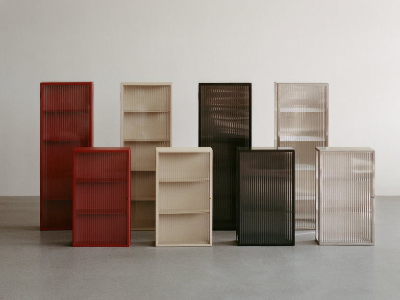 armoire-murale-en-metal-noir-35x100cm-haze-ferm-living-9