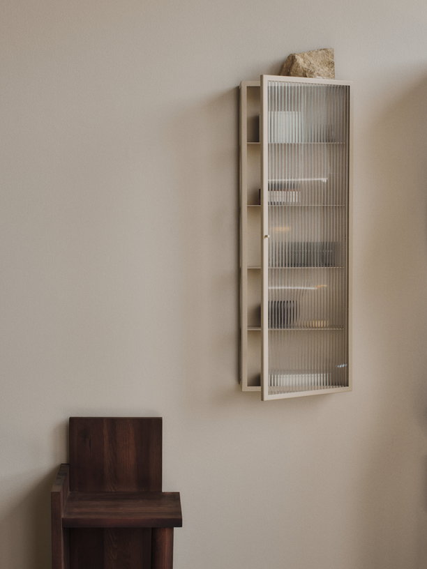 armoire-murale-en-metal-beige-35x100cm-haze-ferm-living-5