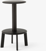 Tabouret de bar en chêne foncé Massif - &tradition — 394736.jpg