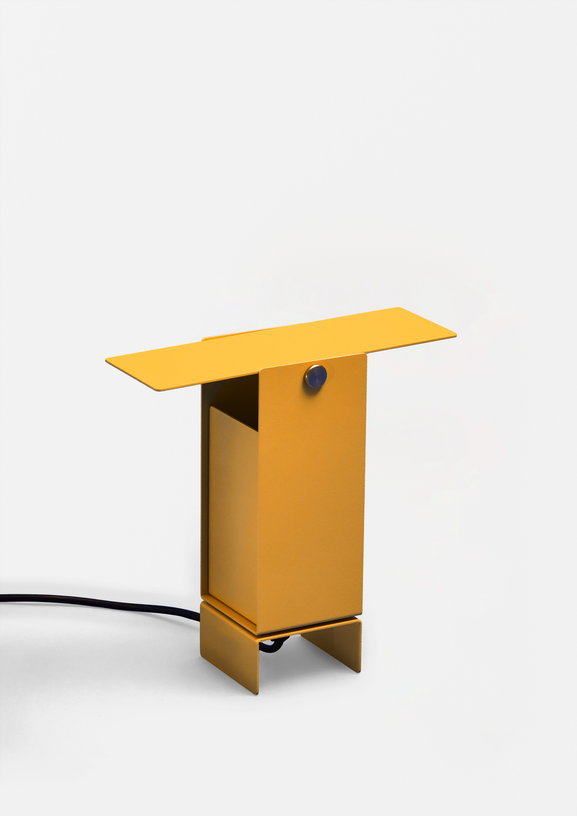 lampe-pivotante-en-acier-jaune-22-5x8cm-moebe-2